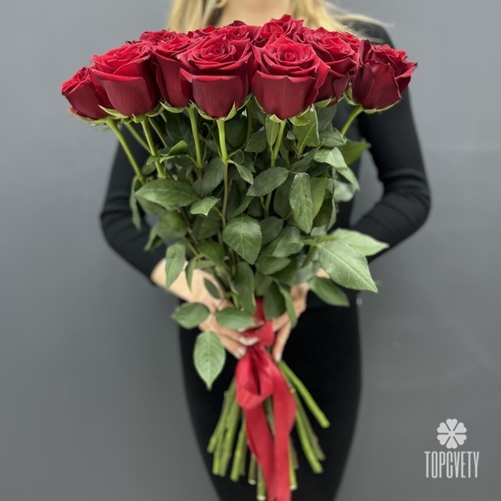 Букет из 25 красных роз Эксплорер 70см
