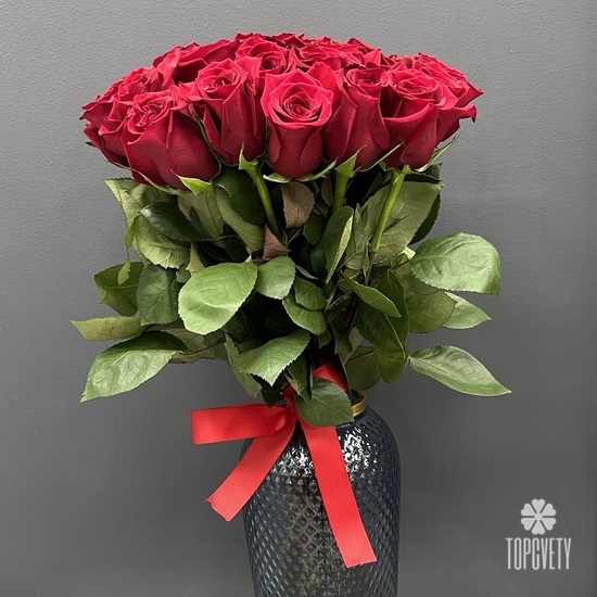 Букет из 25 красных роз 50 см