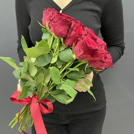 Букет из 15 красных роз 40 см