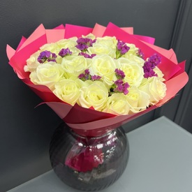 Букет из 25 белых роз 40см