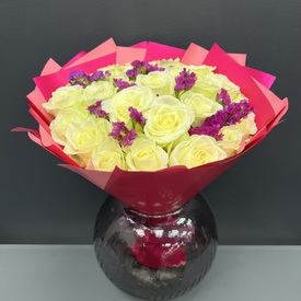 Букет из 25 белых роз 40см