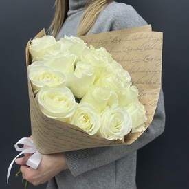 Букет из 15 белых роз Альба 50см