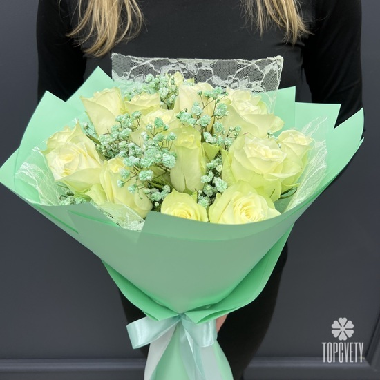 Букет из 15 белых роз Кения 40см