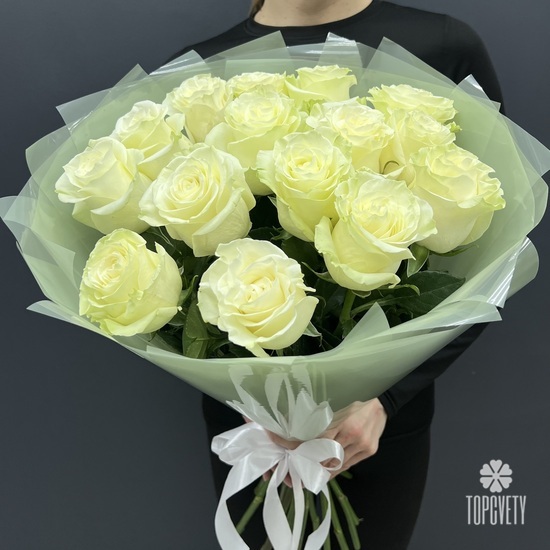 Букет из 15 белых роз Мондиаль 60см