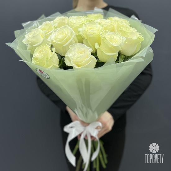 Букет из 15 белых роз Мондиаль 60см