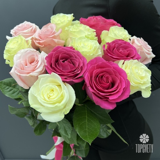 Букет из 15 белых роз микс 70см