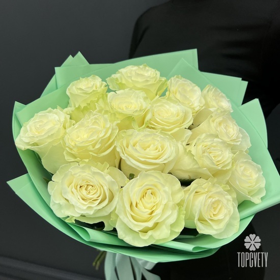 Букет из 15 белых роз Мондиаль 60см