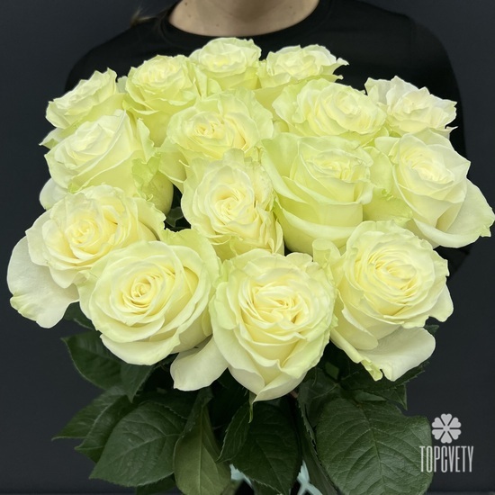 Букет из 15 белых роз 70 см