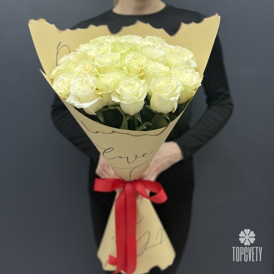 Букет из 25 белых роз Мондиаль 50см