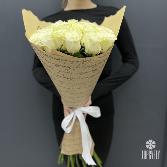 Букет из 25 белых роз 70см