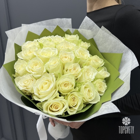 Букет из 25 белых роз 40см
