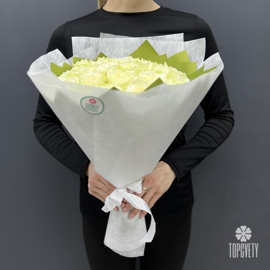 Букет из 25 белых роз 40см