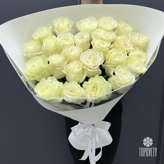 Букет из 25 белых роз 80см