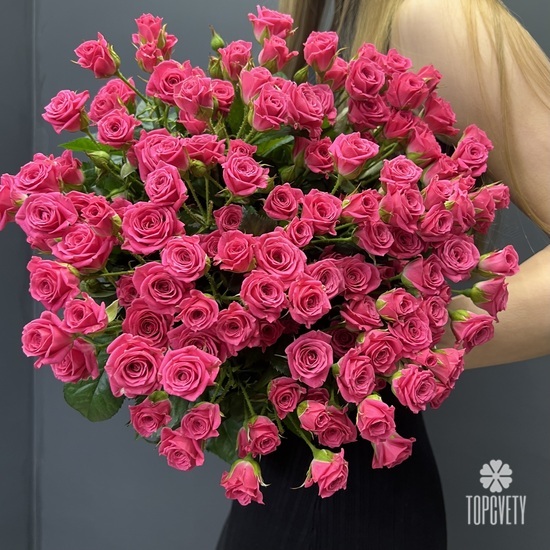 Букет из 25 розовых кустовых роз 50см