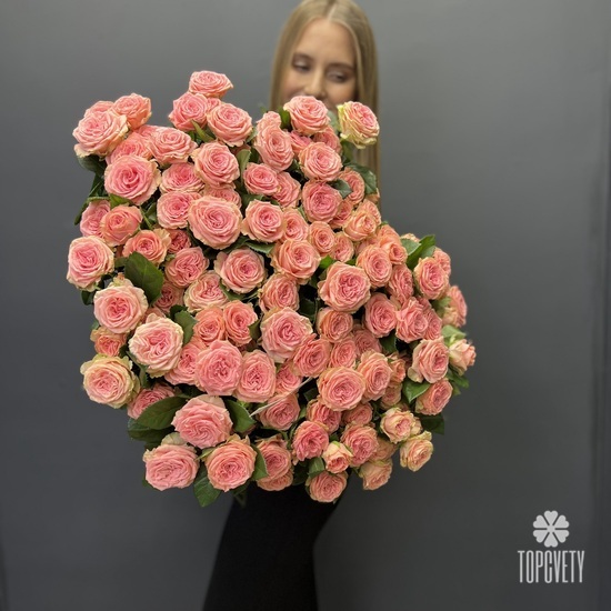 Букет из 25 кустовых пионовидных  роз 