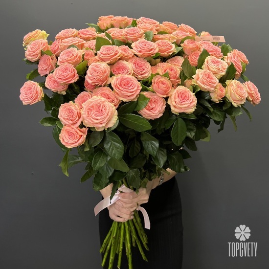 Букет из 25 кустовых пионовидных  роз 