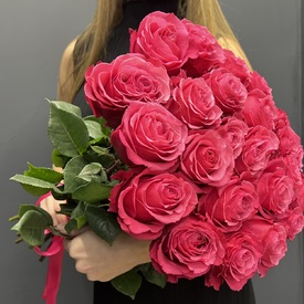 Букет из 25 розовых роз 50см