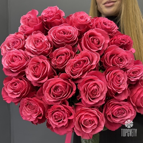 Букет из 25 розовых роз 50см