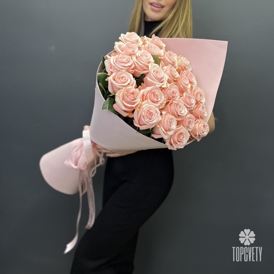 Букет из 25 розовых роз 70см