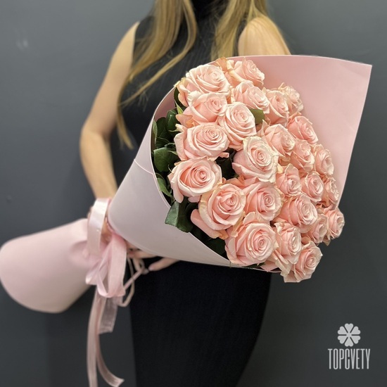 Букет из 25 розовых роз 70см