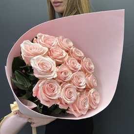 Букет из 15 розовых роз 70см