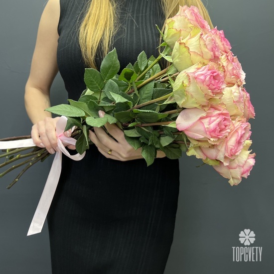 Букет из 15 розовых роз Эквадор 50см