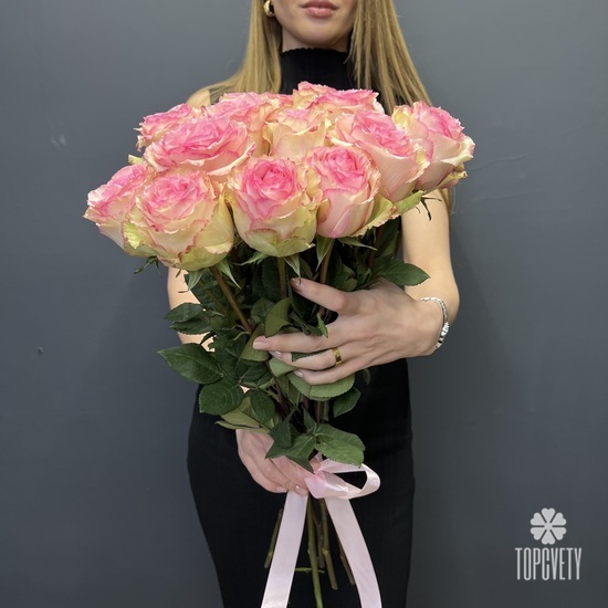 Букет из 15 розовых роз Эквадор 50см