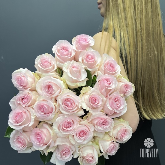 Букет из 25 нежно розовых роз 50см