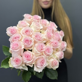 Букет из 25 нежно розовых роз 50см