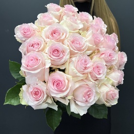 Букет из 25 нежно розовых роз 50см