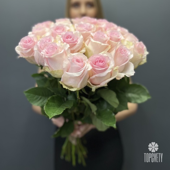 Букет из 25 нежно розовых роз 50см