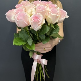 Букет из 15 розовых роз 50см