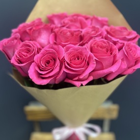 Букет из 15 розовых крупных роз 70см