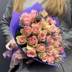 Букет из 25 розовых роз 40 см