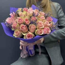Букет из 25 розовых роз 40 см