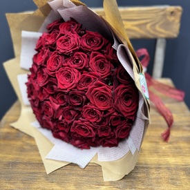Букет из 51 красной розы Россия 40см