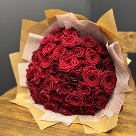 Букет из 51 красной розы Россия 40см