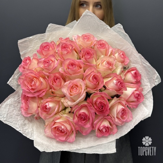 Букет из 25 розовых роз 