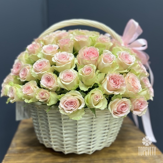 Букет из 101 розовых роз в корзине																											