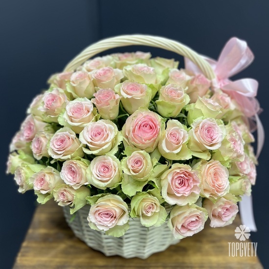Букет из 101 розовых роз в корзине																											