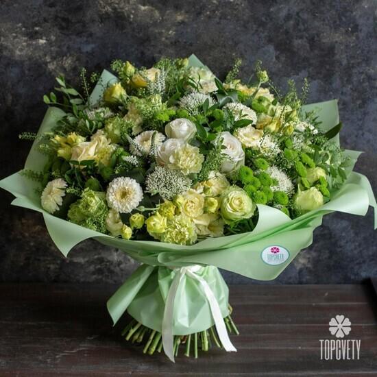Букет из роз, гербер и хризантем