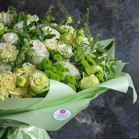 Букет из роз, гербер и хризантем