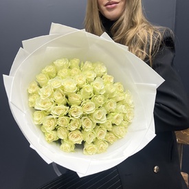 Букет из 51 белой розы 