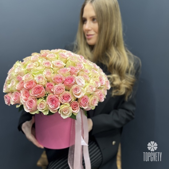 Букет из 101 розовой розы в коробке