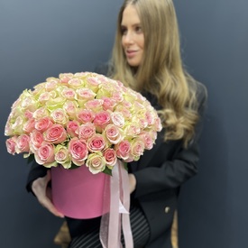 Букет из 101 розовой розы в коробке