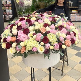 Букет из 151 пиона в коробке Феерия