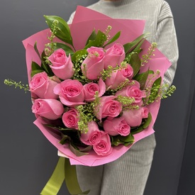 Букет из 15 розовых роз Каприз