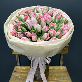 Букет из 51 пионовидного тюльпана