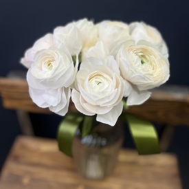 Букет из 9 ранункулюсов 