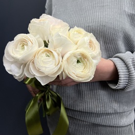 Букет из 9 ранункулюсов 